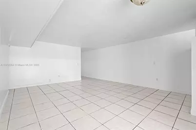 15504 Sharpecroft Dr #0, Miami Lakes, FL 33014 - Photo 9