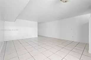 15504 Sharpecroft Dr, Miami Lakes, FL 33014 - Photo 9