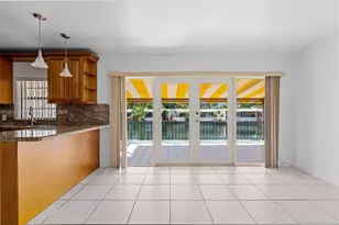 15504 Sharpecroft Dr, Miami Lakes, FL 33014 - Photo 23