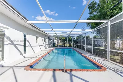 832 NW 171st Ter, Miami Gardens, FL 33169 - Photo 27