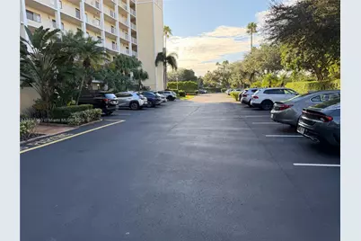 7290 Kinghurst Dr #306, Delray Beach, FL 33446 - Photo 11