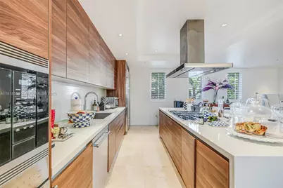 641 Santander Ave #3, Coral Gables, FL 33134 - Photo 9