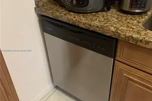 900 Bay Dr, Miami Beach, FL 33141 - Photo 35