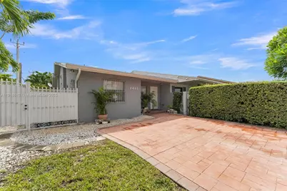 2401 SW 102nd Ave, Miami, FL 33165 - Photo 1