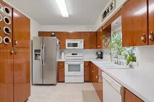 341 NW 147th St, Miami, FL 33168 - Photo 13