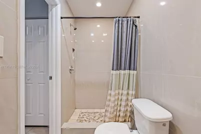 341 NW 147th St, Miami, FL 33168 - Photo 23