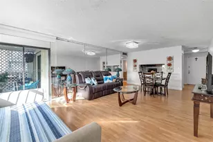 401 NW 107th Ave, Miami, FL 33172 - Photo 9