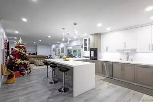 8290 Sunset Dr, Miami, FL 33143 - Photo 7