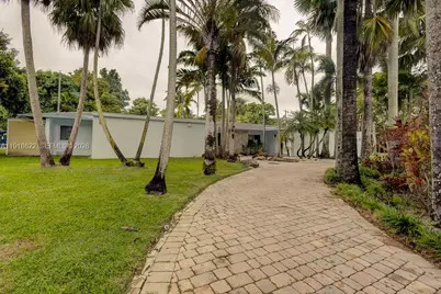 8290 Sunset Dr, Miami, FL 33143 - Photo 31