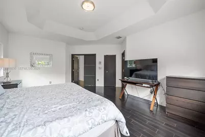 10794 NW 70th St, Doral, FL 33178 - Photo 27