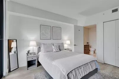 121 NE 34th St #902, Miami, FL 33137 - Photo 5