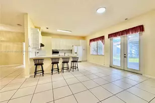 2635 SE 5th Ct, Homestead, FL 33033 - Photo 9