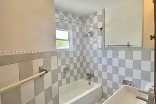 830 W 40th St, Miami Beach, FL 33140 - Photo 3