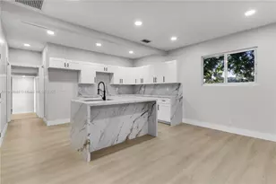 559 NW 2nd St, Florida City, FL 33034 - Photo 15