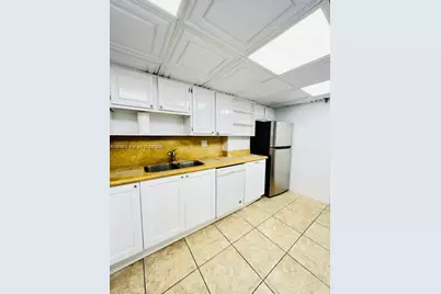 1621 Collins Ave #706, Miami Beach, FL 33139 - Photo 9