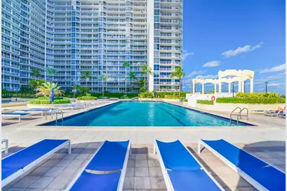 7601 E Treasure Dr #PH103, North Bay Village, FL 33141 - Photo 31