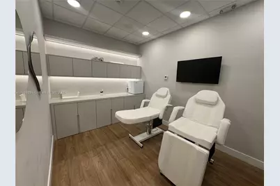 2820 NE 214th St #1004, Aventura, FL 33180 - Photo 1