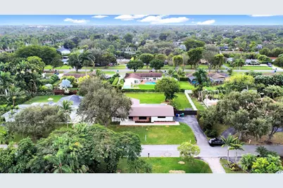 9760 SW 119th St, Miami, FL 33176 - Photo 35