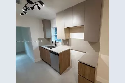 328 NE 57th St, Miami, FL 33137 - Photo 3