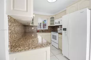 19721 SW 122nd Pl, Miami, FL 33177 - Photo 9