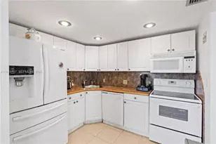 3675 N Country Club Dr, Aventura, FL 33180 - Photo 11
