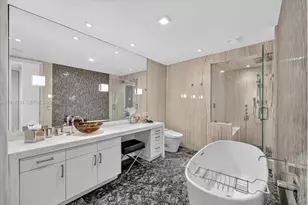 17749 Collins Ave, Sunny Isles Beach, FL 33160 - Photo 21