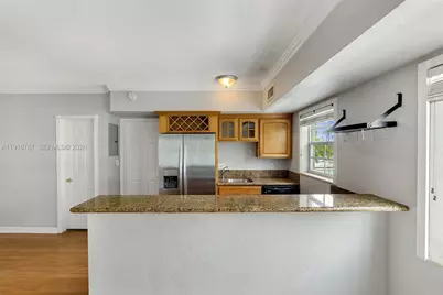 924 SE 2nd St #27, Fort Lauderdale, FL 33301 - Photo 5
