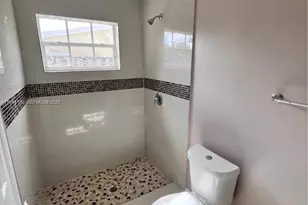 251 N 68th Terrace, Hollywood, FL 33024 - Photo 17