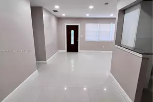 251 N 68th Terrace, Hollywood, FL 33024 - Photo 11