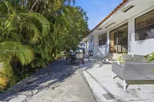 272 191st Terrace, Sunny Isles Beach, FL 33160 - Photo 29