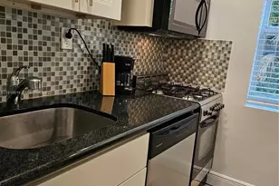 622 15th St, Miami Beach, FL 33139 - Photo 11