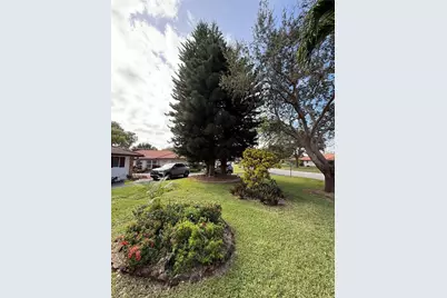 300 NW 42nd St, Boca Raton, FL 33431 - Photo 5