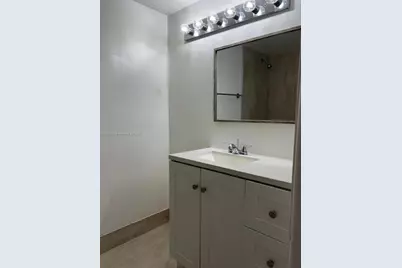 2740 W 61st St #204, Hialeah, FL 33016 - Photo 9