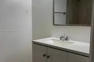 2740 W 61st St, Hialeah, FL 33016 - Photo 9