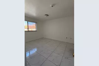 2740 W 61st St #204, Hialeah, FL 33016 - Photo 7