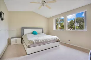 636 Sand Creek Cir, Weston, FL 33327 - Photo 33