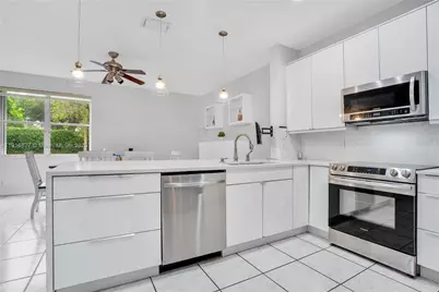 636 Sand Creek Cir, Weston, FL 33327 - Photo 13