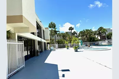 20200 W Country Club Dr #112, Aventura, FL 33180 - Photo 25