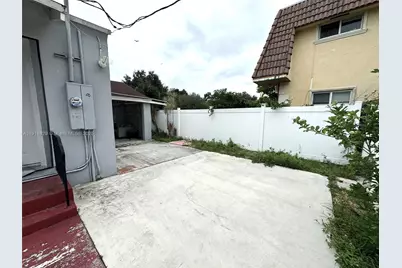 2309 Van Buren St, Hollywood, FL 33020 - Photo 17