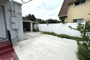 2309 Van Buren St, Hollywood, FL 33020 - Photo 17