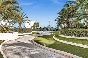 100 Lincoln Rd, Miami Beach, FL 33139 - Photo 25