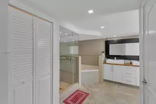 715 Hollywood Blvd, Hollywood, FL 33019 - Photo 7