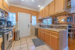 4250 SW 10th St, Miami, FL 33134 - Photo 15