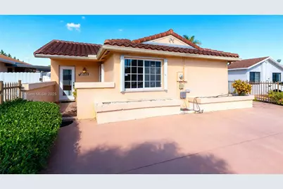 12421 SW 193rd St, Miami, FL 33177 - Photo 1