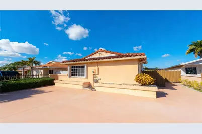 12421 SW 193rd St, Miami, FL 33177 - Photo 3