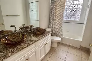 1141 Waterside Ln, Hollywood, FL 33019 - Photo 11