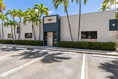 8111 NW 33rd St, Doral, FL 33122 - Photo 37