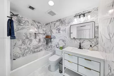 665 NE 25th St #1805, Miami, FL 33137 - Photo 37