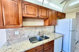 1200 St Charles Pl, Pembroke Pines, FL 33026 - Photo 13