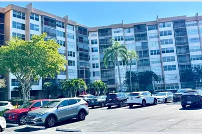 1200 Saint Charles Pl #218, Pembroke Pines, FL 33026 - Photo 3